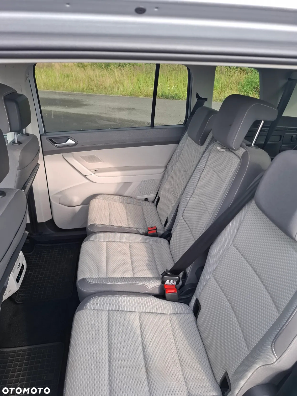 Volkswagen Touran 1.6 TDI SCR (BlueMotion Technology) Comfortline - 17