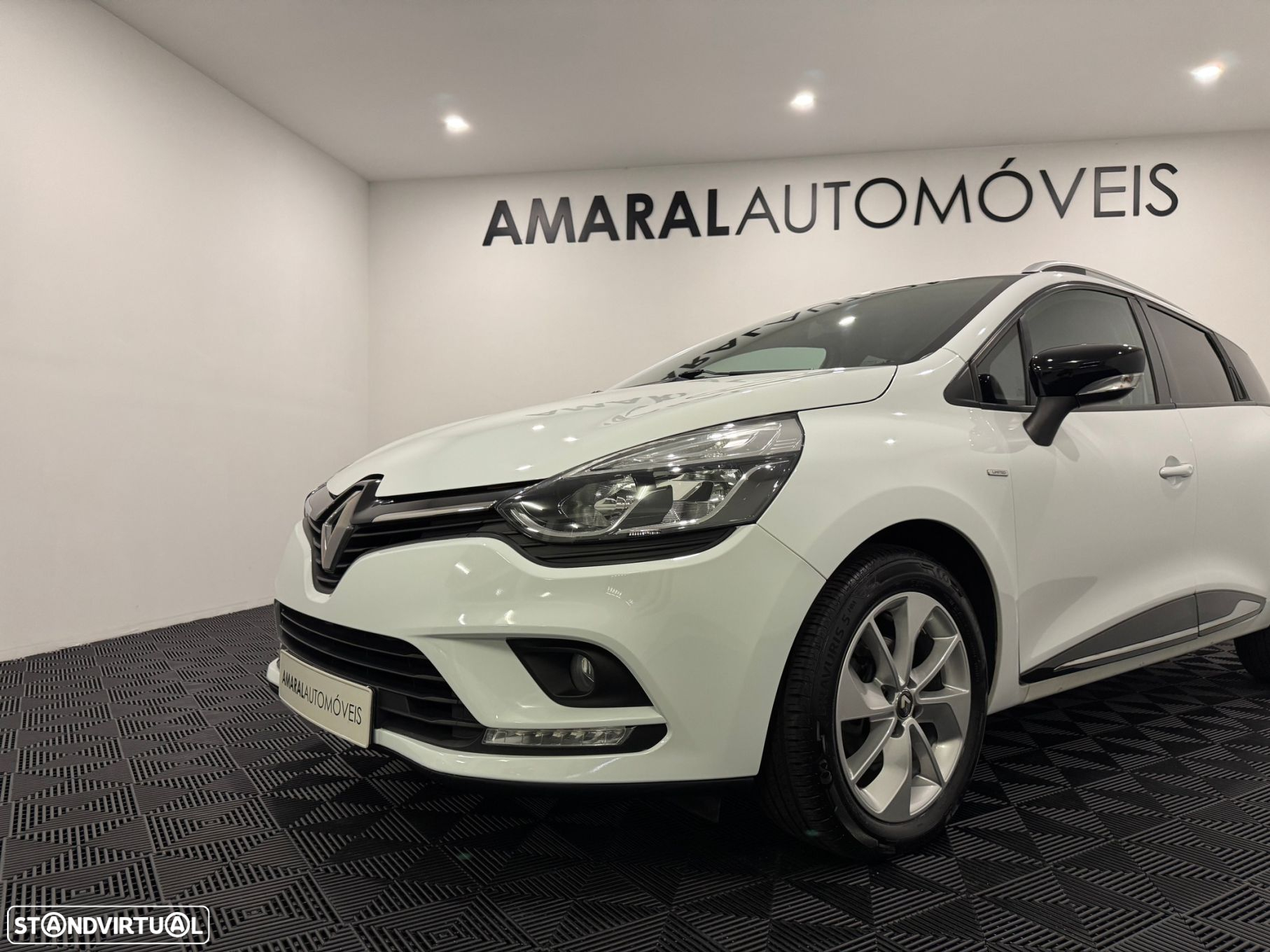 Renault Clio Sport Tourer 0.9 TCe Limited - 13