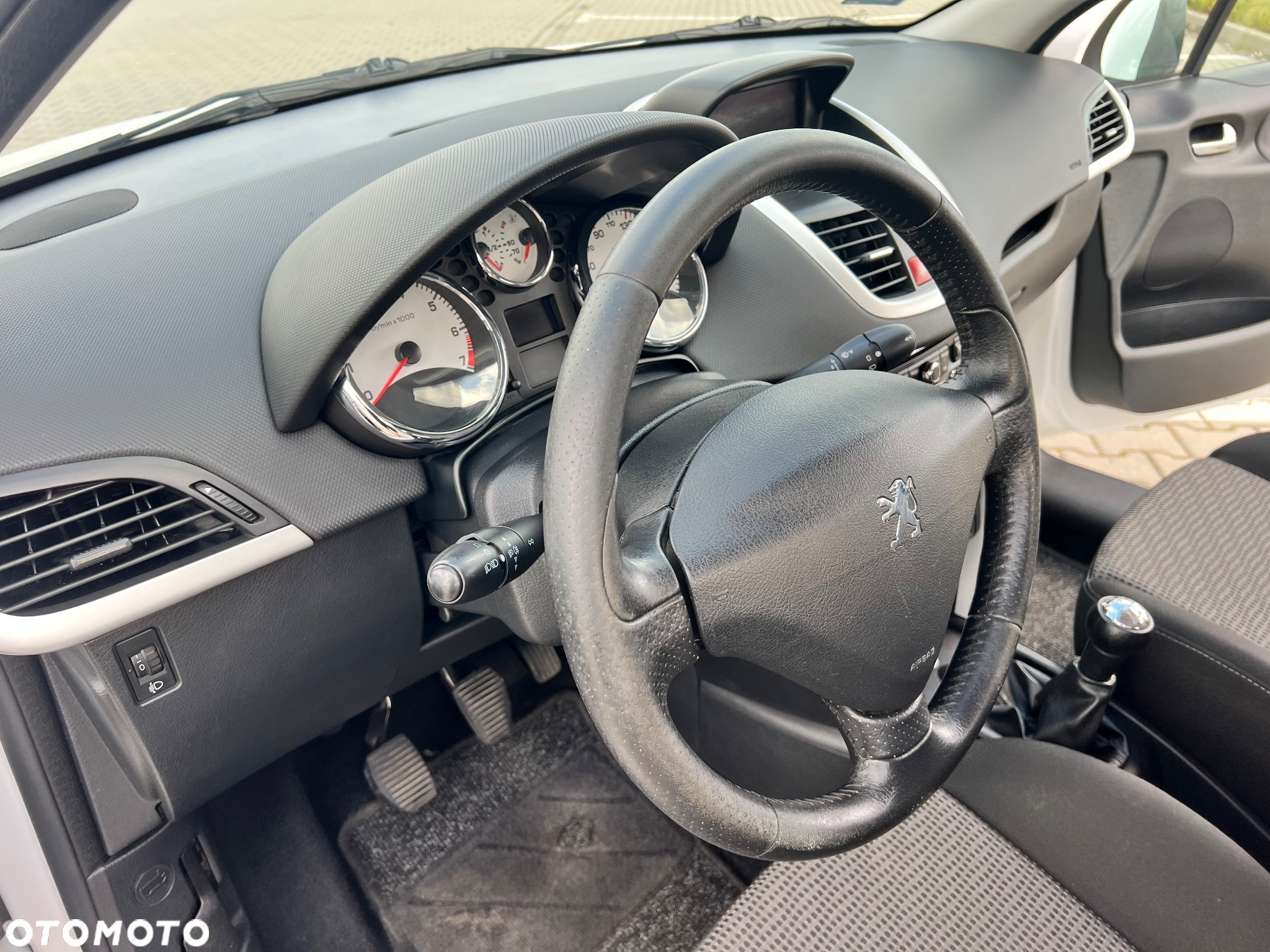 Peugeot 207 1.4 Trendy - 18