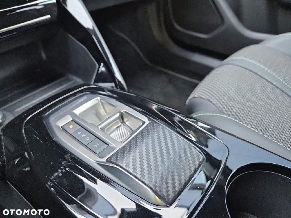 Peugeot 2008 1.2 PureTech GT S&S EAT8 - 14