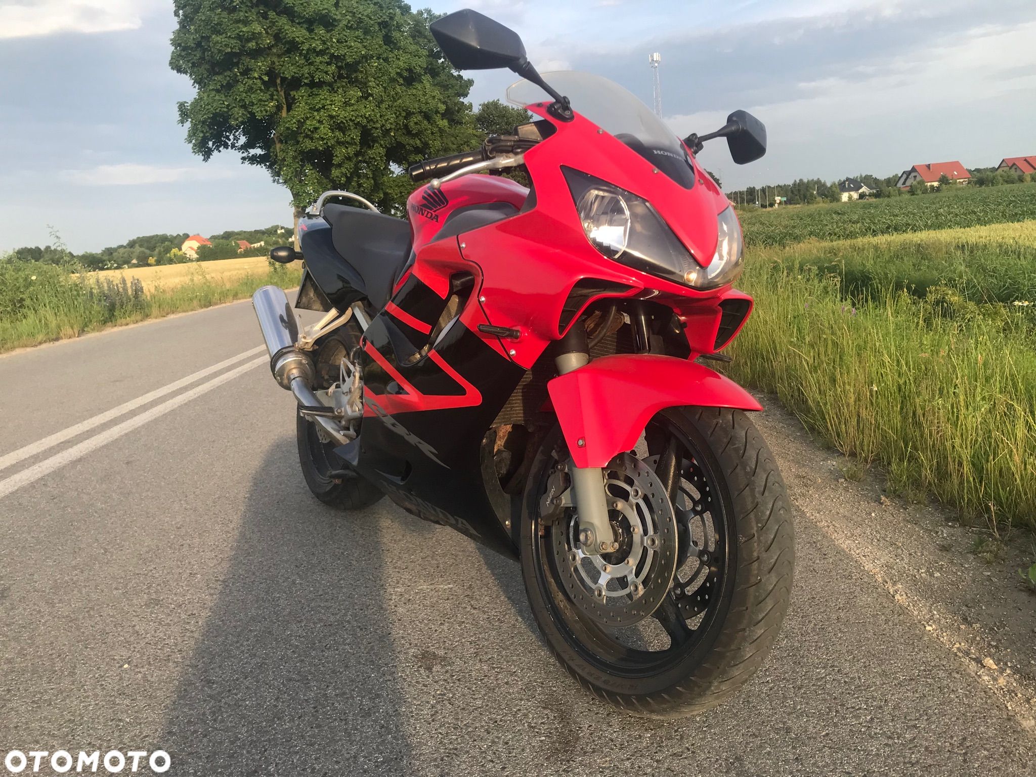Honda CBR - 1