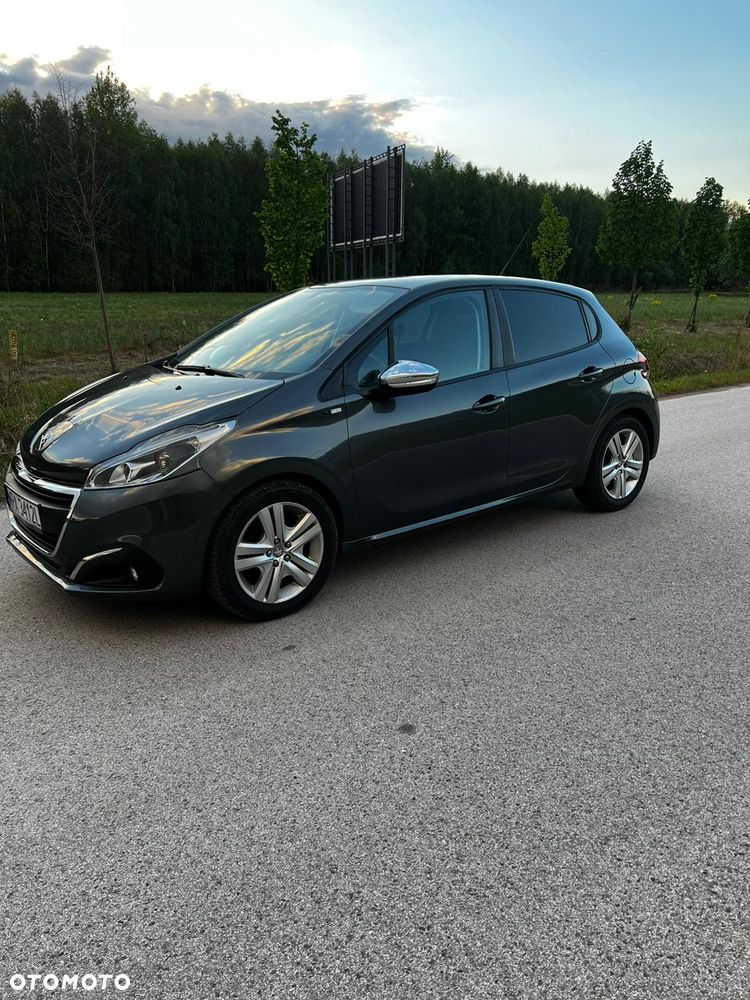 Peugeot 208 PureTech 82 Style - 4