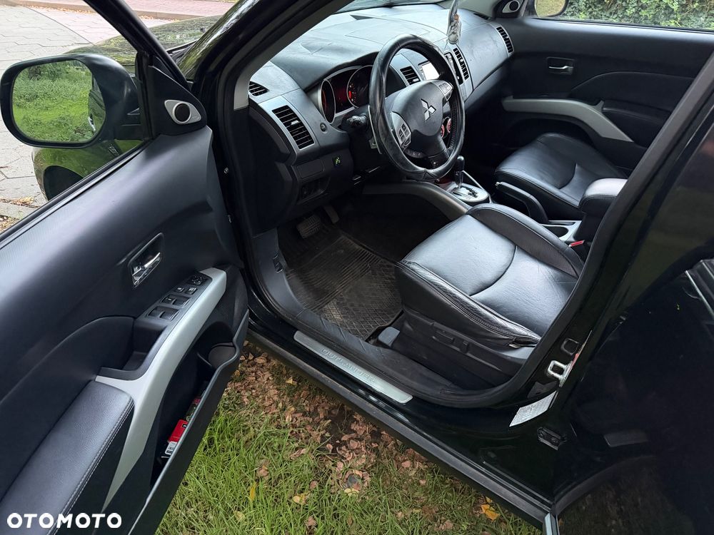 Mitsubishi Outlander 2.4 4WD CVT Instyle - 9