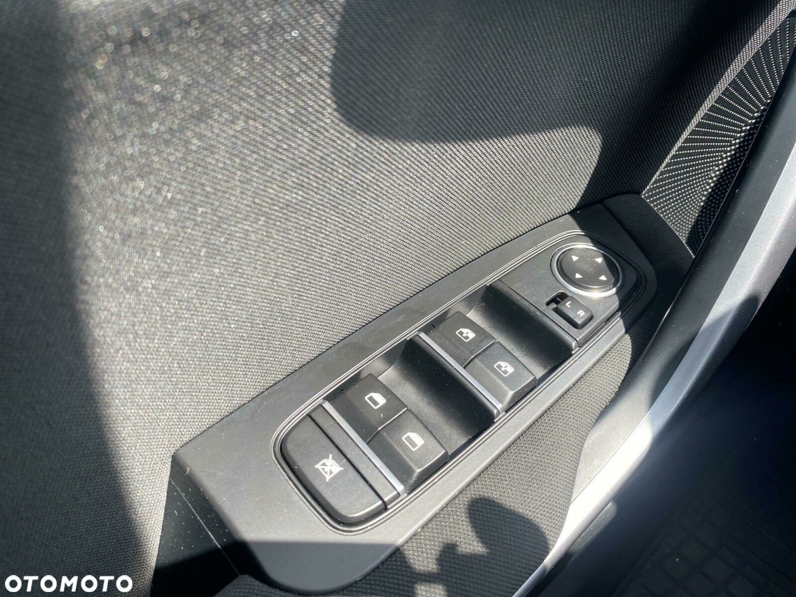 Kia Ceed - 16