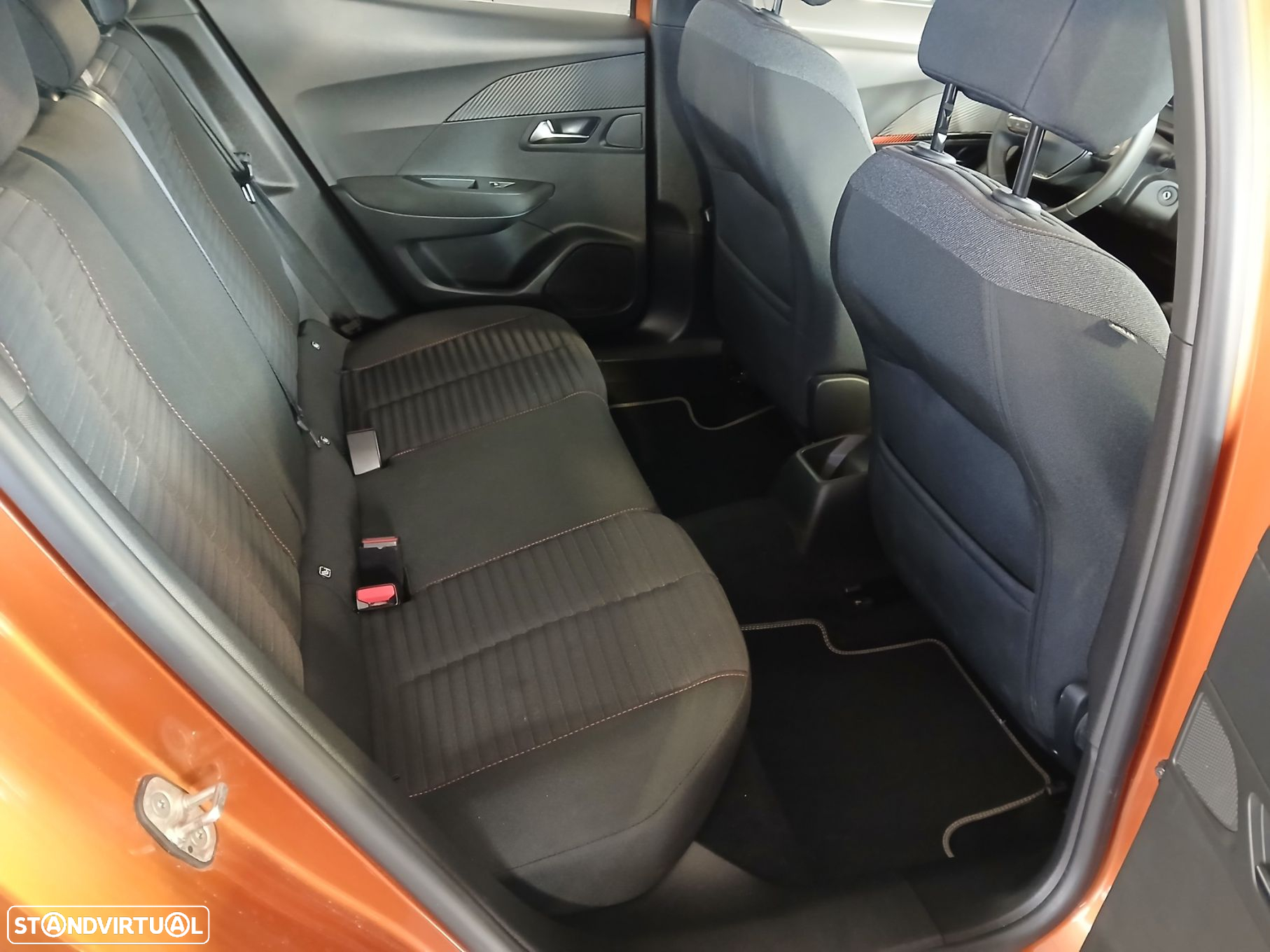 Peugeot 2008 1.2 PureTech Active Pack - 8