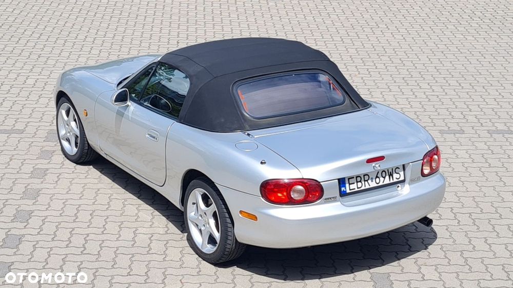 Mazda MX-5 1.9i 16V Sportive - 24
