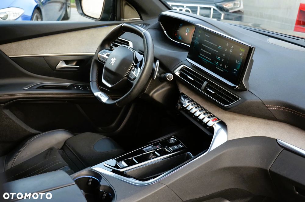 Peugeot 3008 1.6 PureTech HYbrid GT Line S&S EAT8 - 26