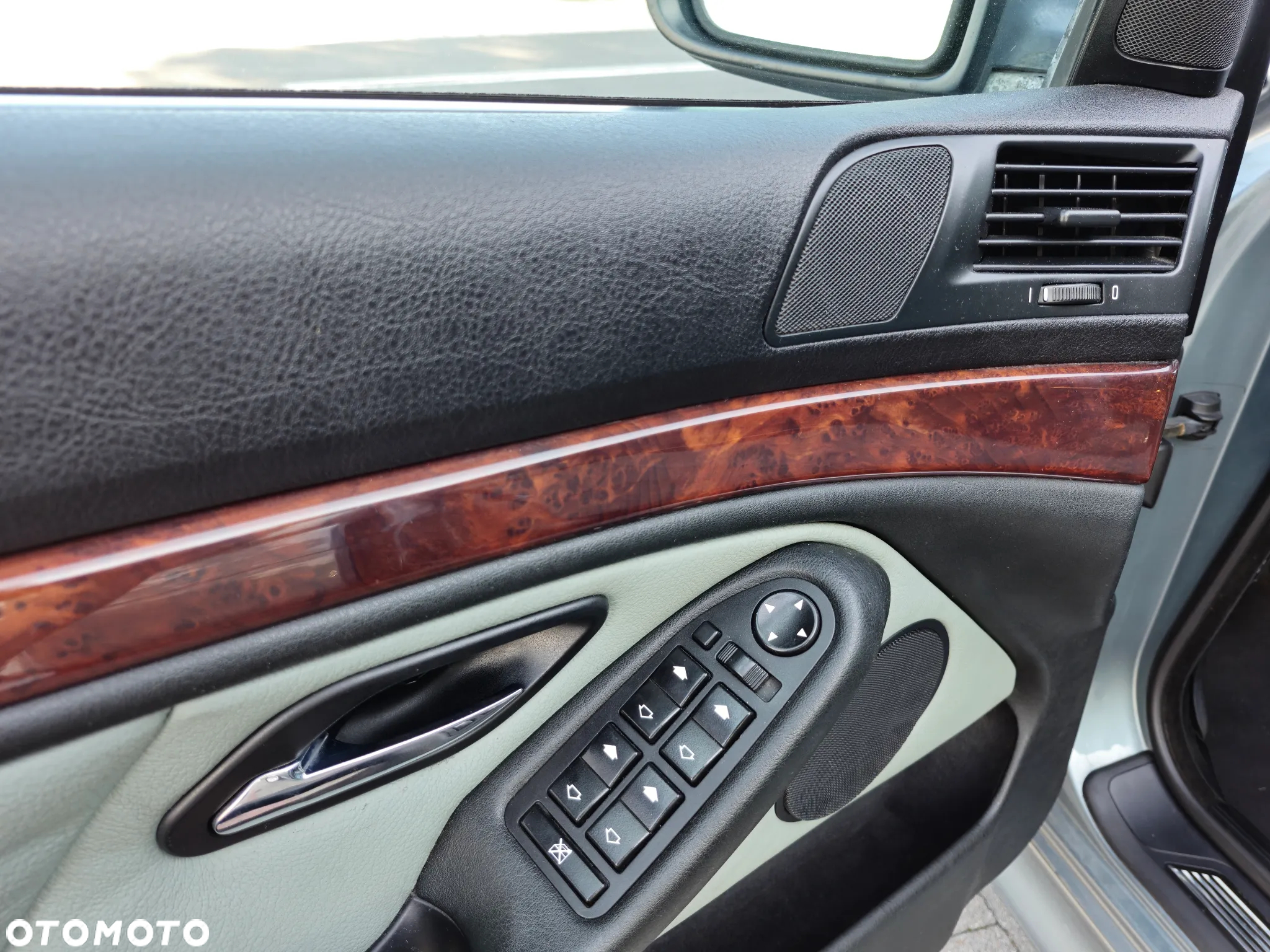 BMW Seria 5 530d Touring Edition Sport - 28