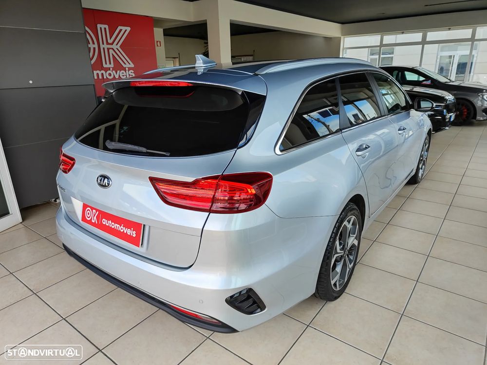 Kia Ceed SW 1.6 CRDi TX+SRF - 11