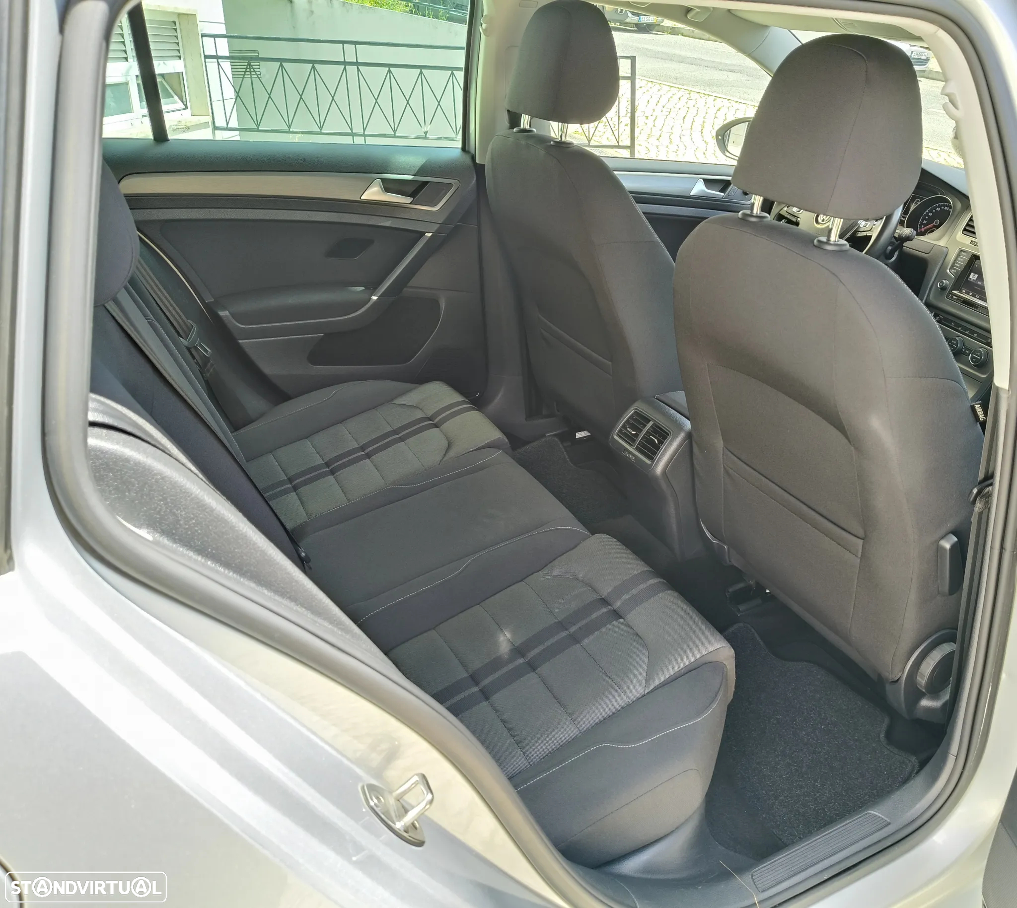 VW Golf Variant 1.6 TDi Sportline - 19