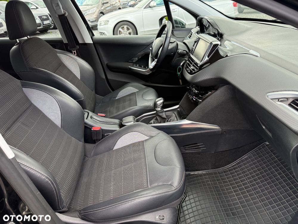 Peugeot 2008 PureTech 82 Style - 19