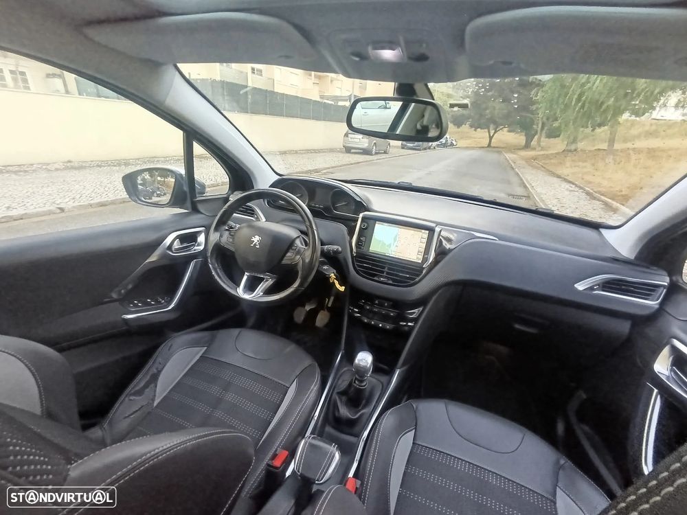 Peugeot 2008 1.6 BlueHDi Allure - 28