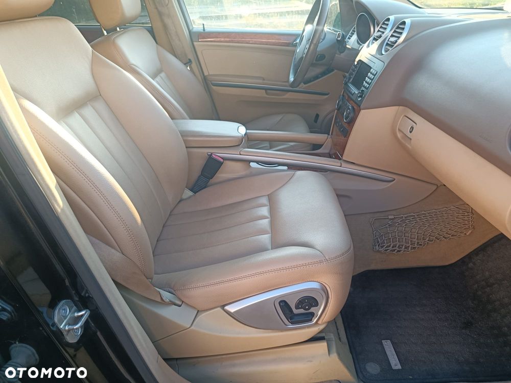 Mercedes-Benz ML 350 4-Matic - 13