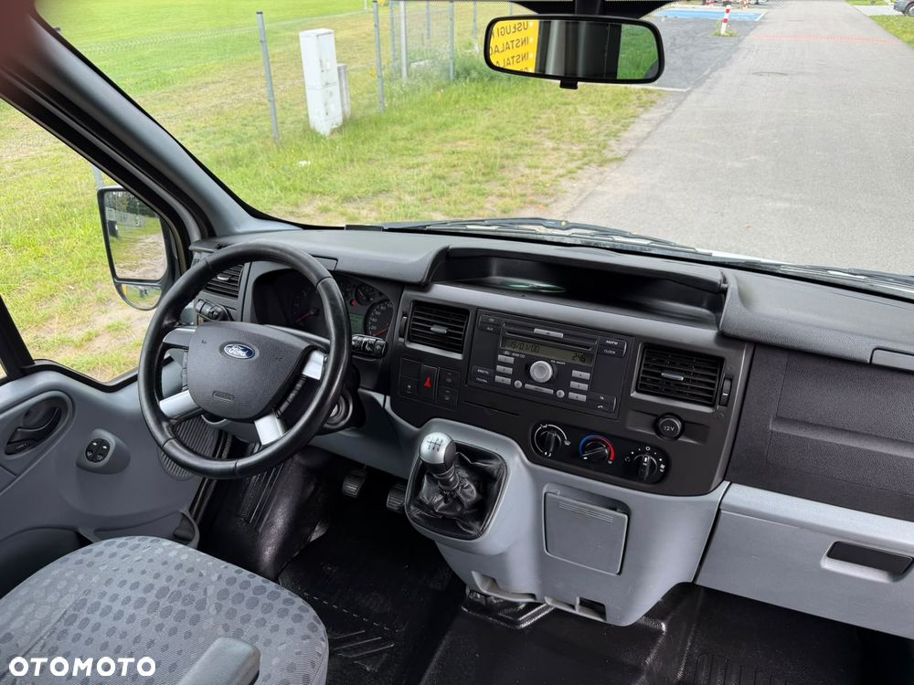 Ford Transit - 18