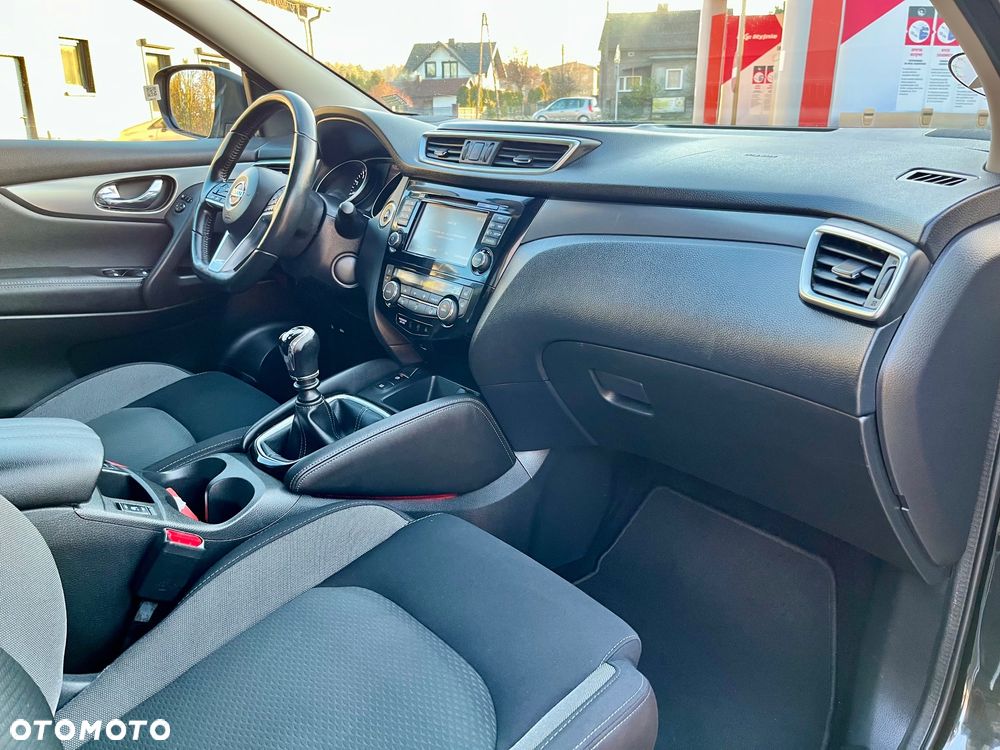 Nissan Qashqai 1.3 DIG-T N-CONNECTA - 12