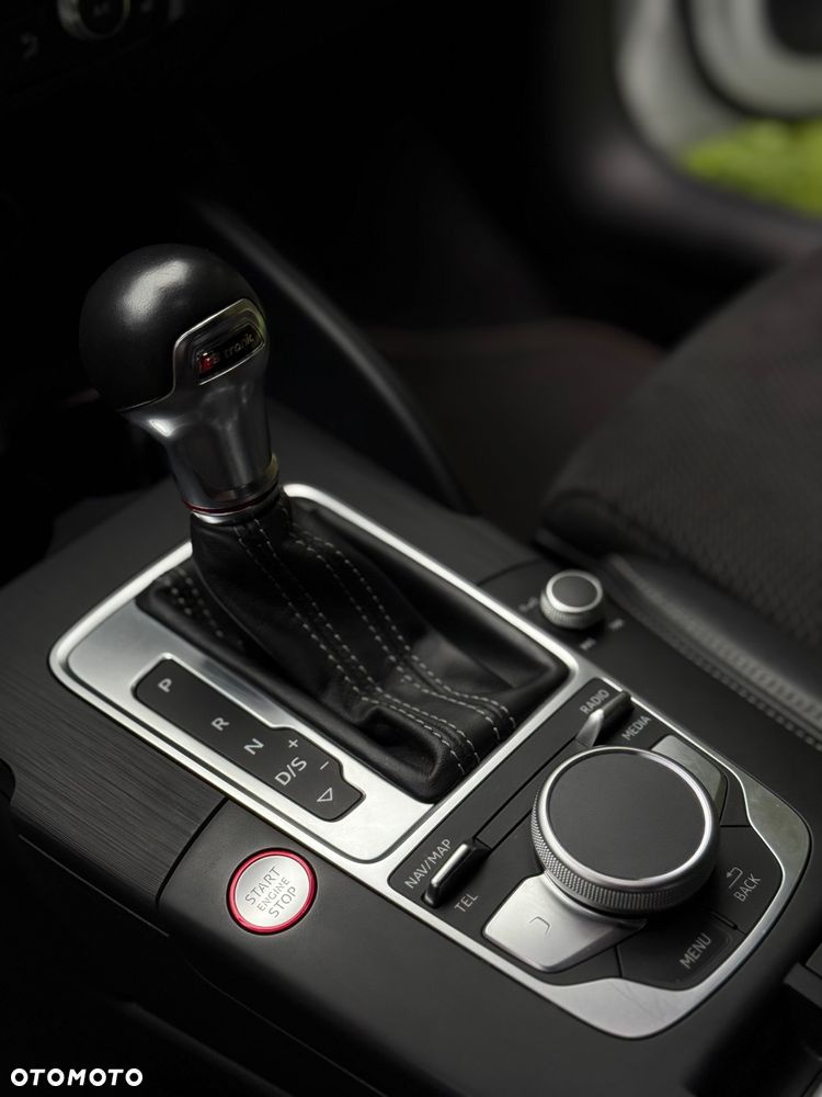 Audi S3 S tronic - 14