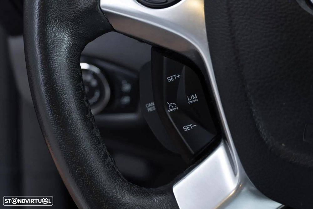 Ford Tourneo Connect 1.6 TDCi Titanium - 32
