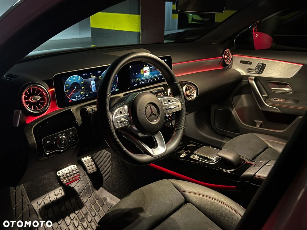 Mercedes-Benz Klasa A 220 4-Matic AMG Line 7G-DCT - 15