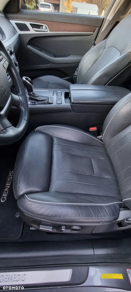 Genesis G80 - 19