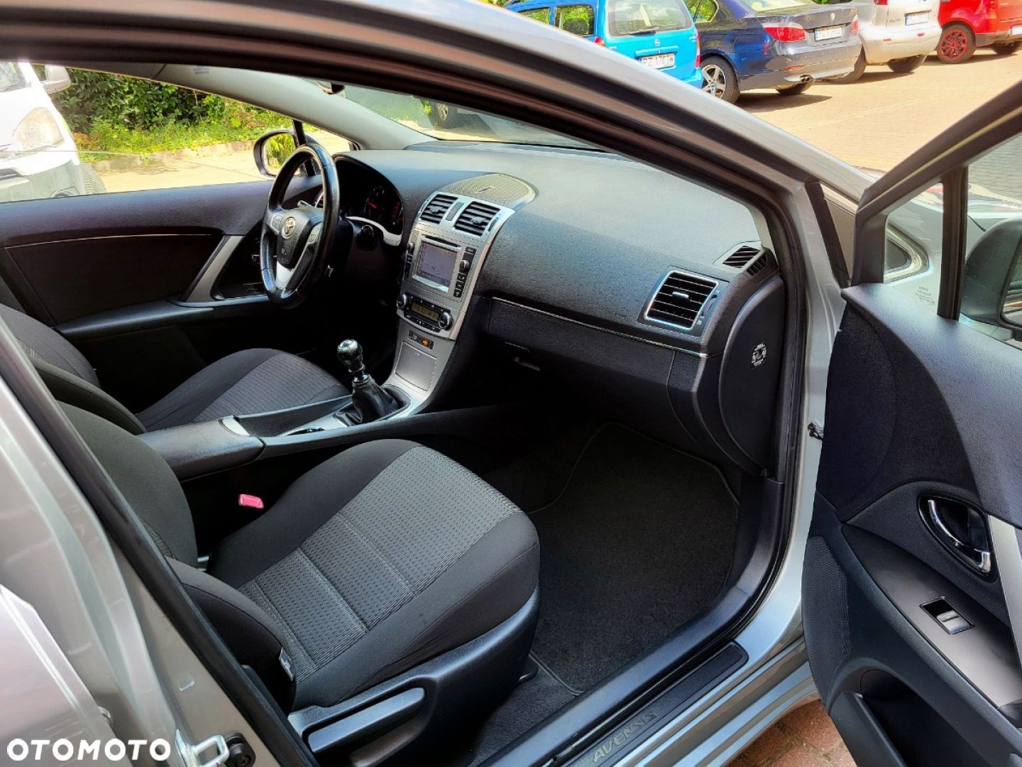 Toyota Avensis - 27