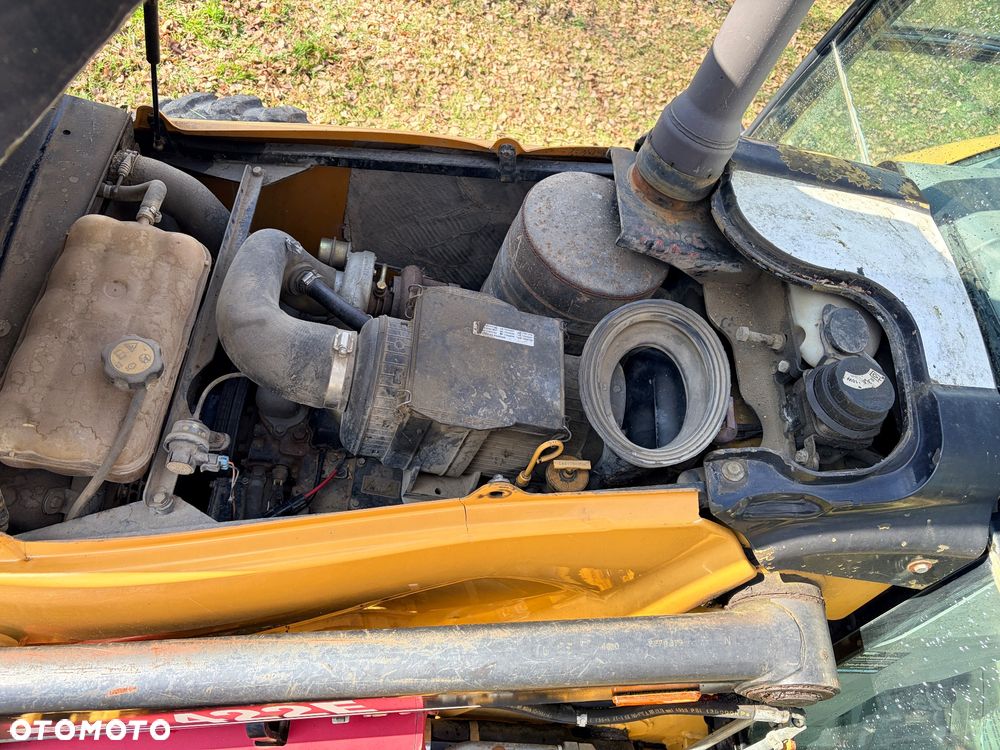 Caterpillar 422E - 16