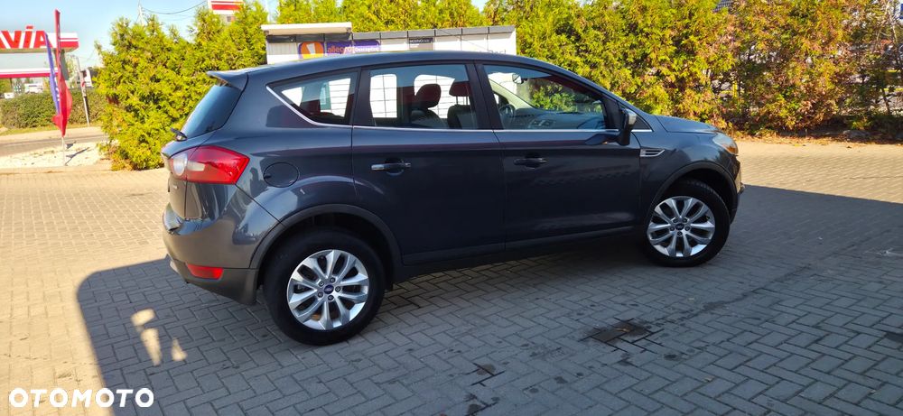 Ford Kuga 2.0 TDCi 2x4 Titanium - 17