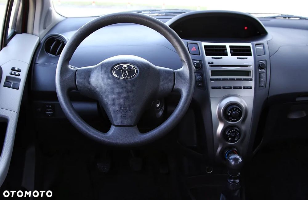 Toyota Yaris 1.33 Luna - 17