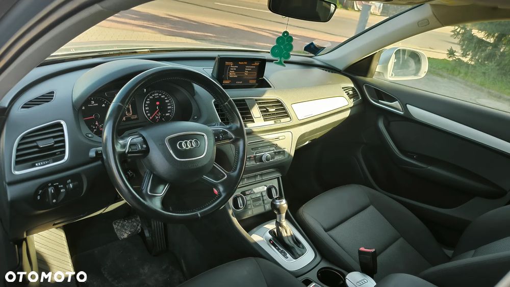 Audi Q3 2.0 TDI quattro S tronic design - 8