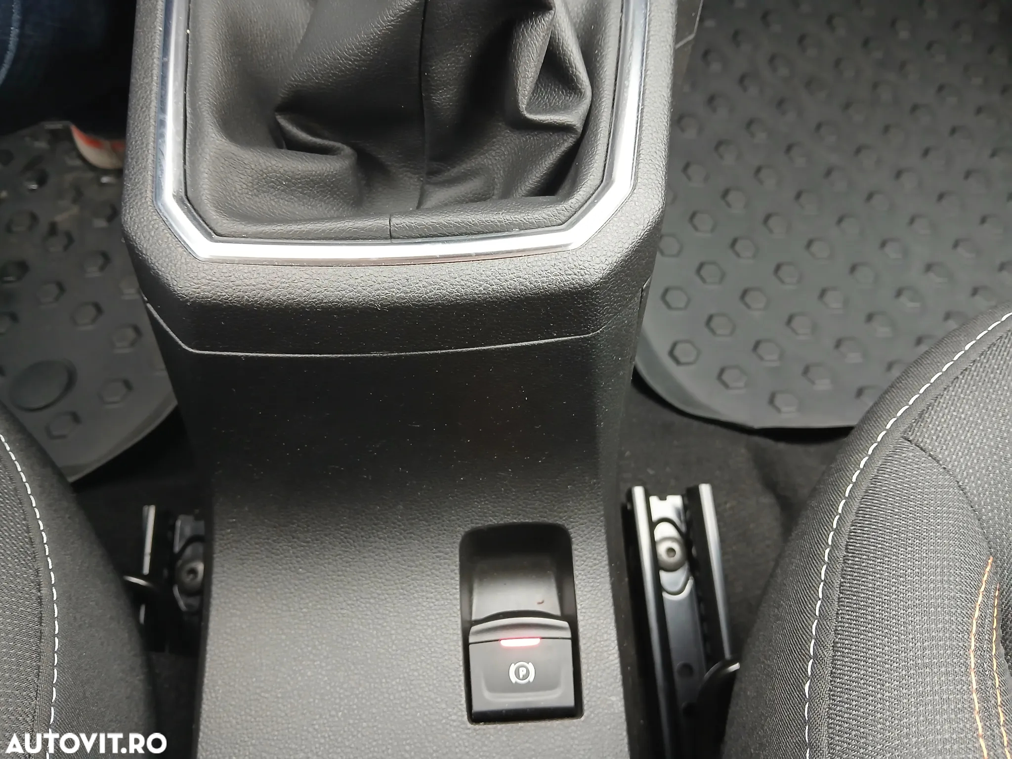 Dacia Sandero TCe 90 MT6 Comfort - 12