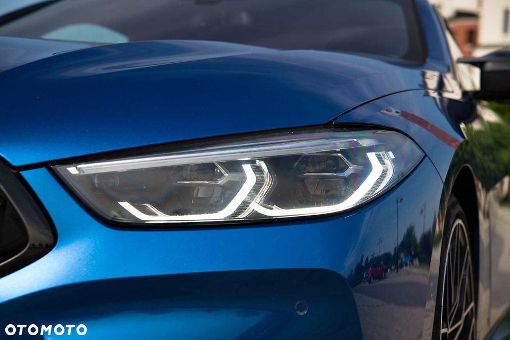 BMW Seria 8 - 11