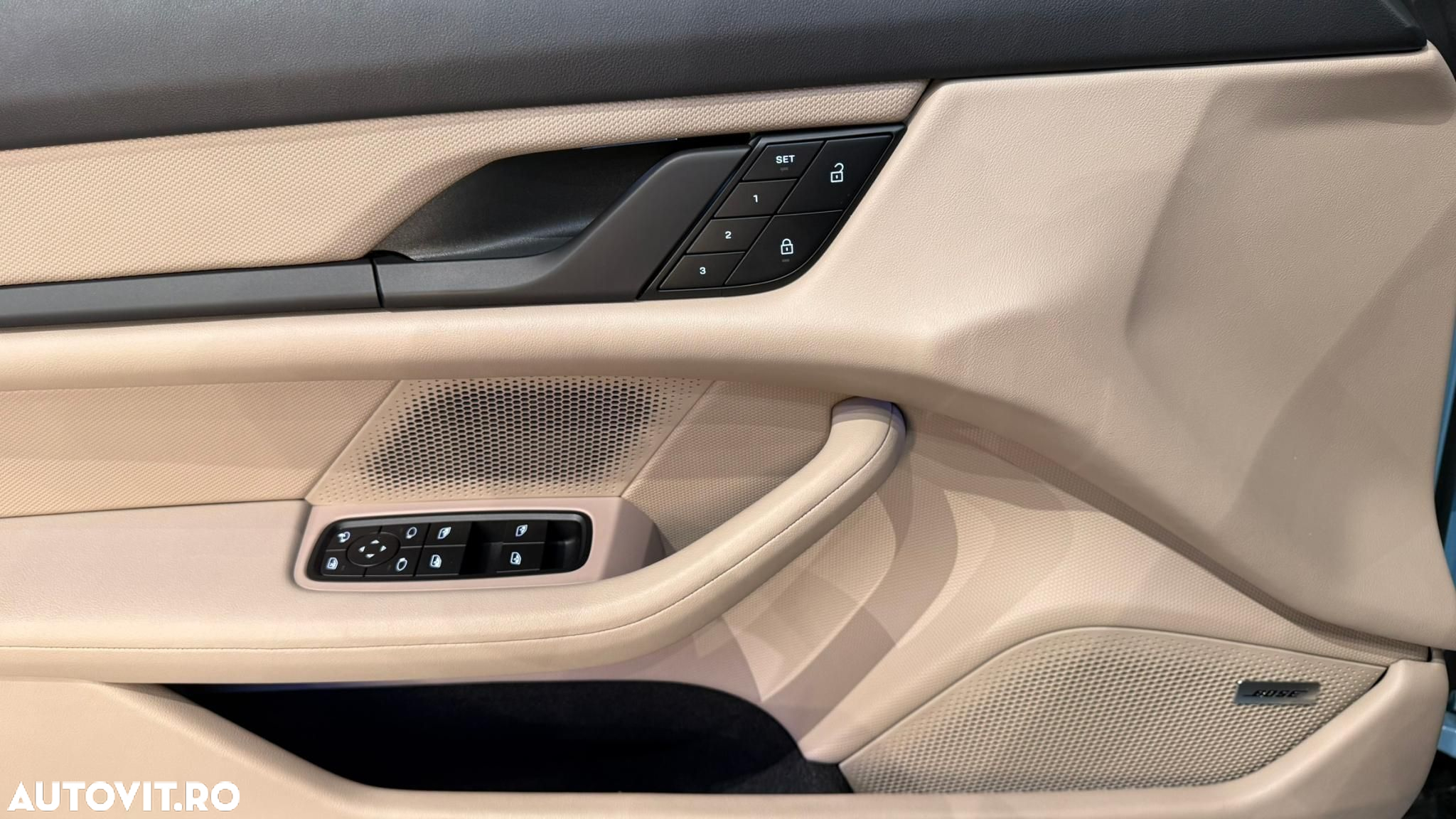 Porsche Taycan - 13