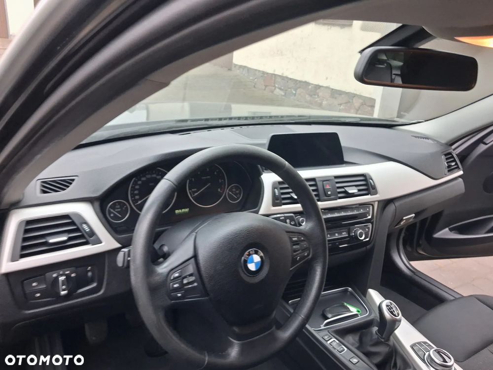 BMW Seria 3 316d Modern Line - 23