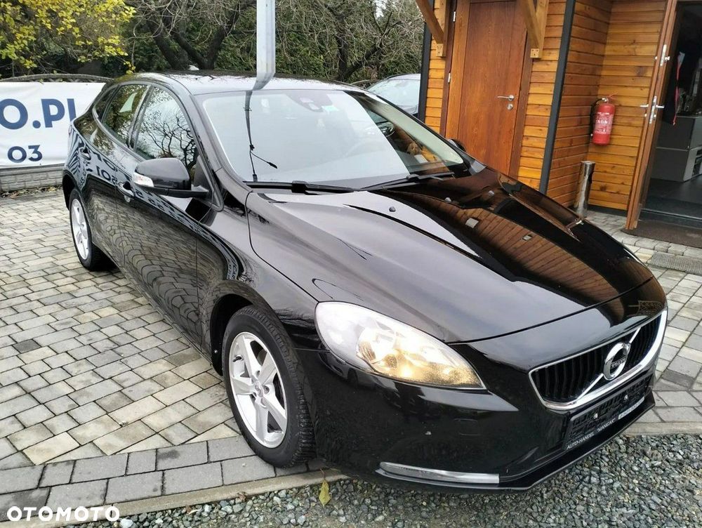 Volvo V40 D2 Momentum - 1