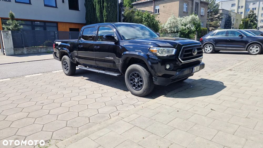 Toyota Tacoma - 15