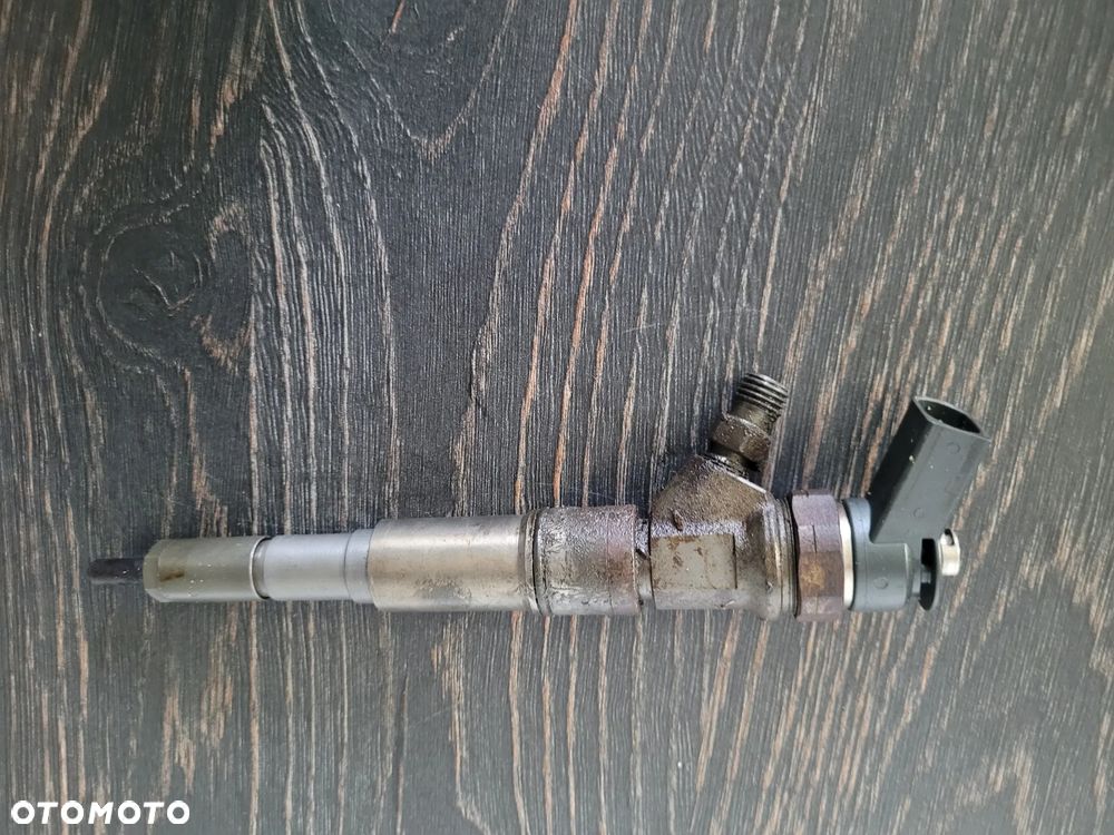 BMW W60 E87 2.0 3.0 D Wtryskiwacz 0445110209 - 1