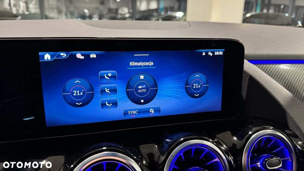 Mercedes-Benz GLA 200 AMG Line - 21