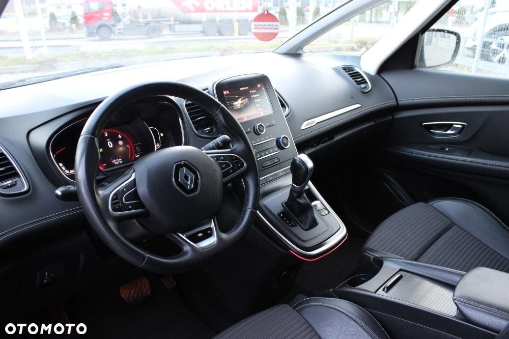 Renault Grand Scenic - 10