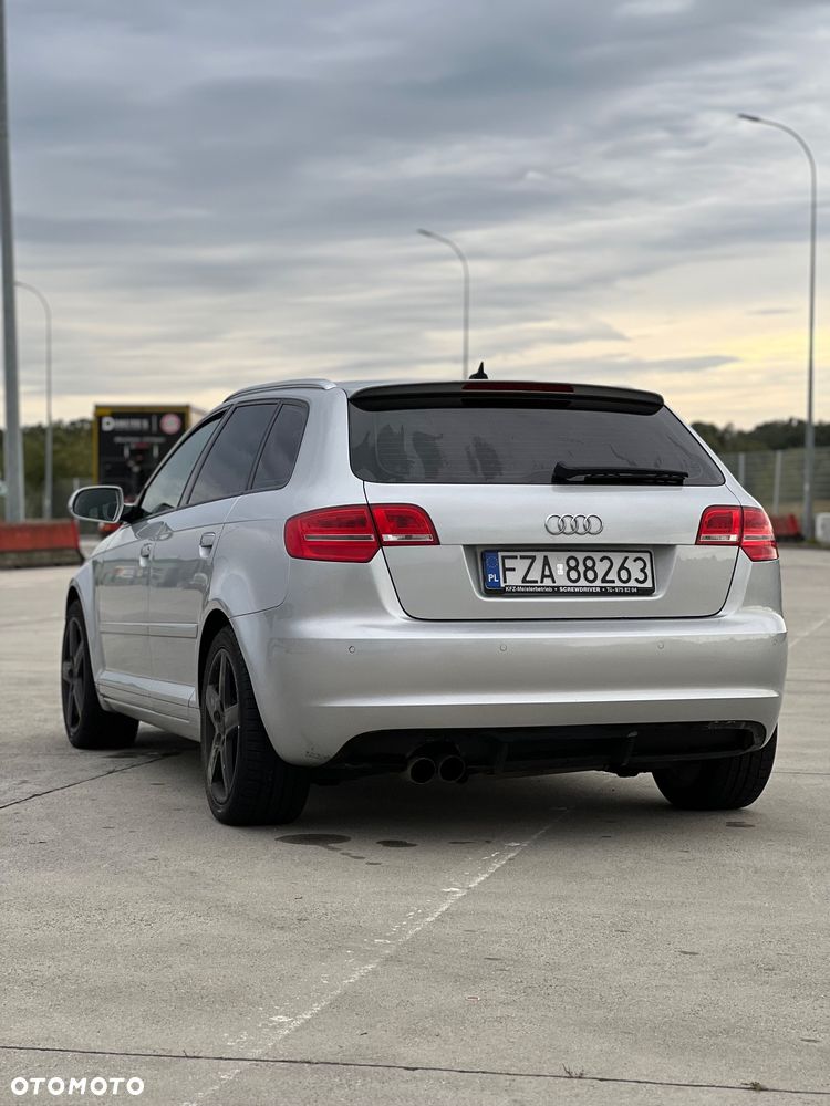 Audi A3 2.0 TDI DPF S line Sportpaket - 8