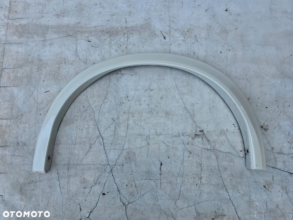 LISTWA NA BŁOTNIK NISSAN JUKE NISMO I F15 10-19 LEWY PRZÓD LEWA PRZEDNIA