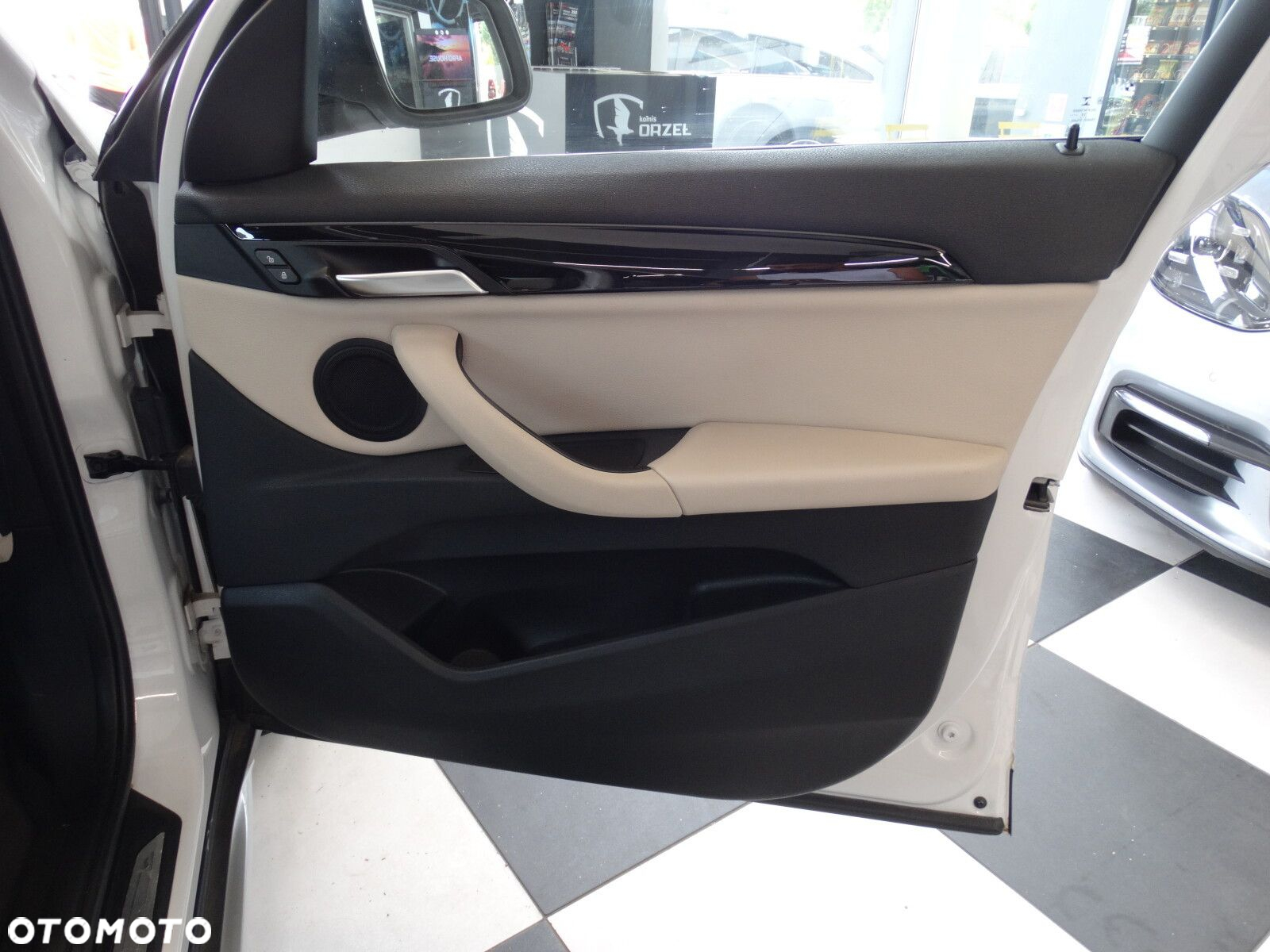 BMW X1 - 15