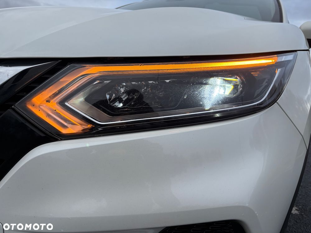 Nissan Qashqai 1.3 DIG-T N-CONNECTA - 10