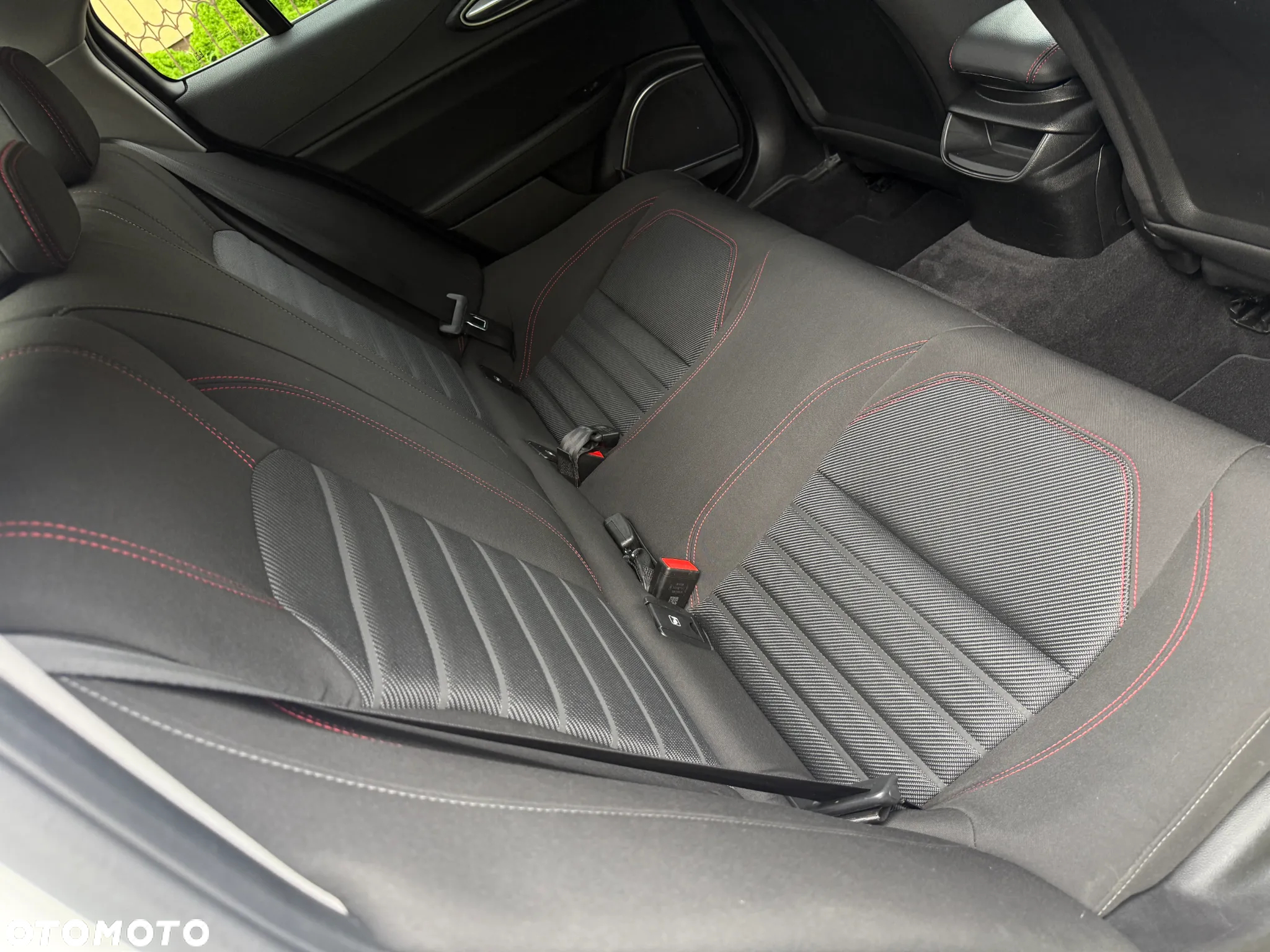 Alfa Romeo Giulia 2.0 Turbo Business - 33