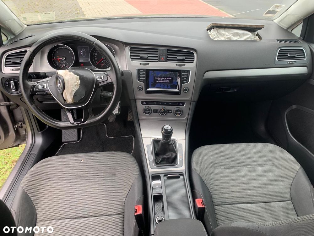 Volkswagen Golf 1.6 BlueTDI Comfortline - 24