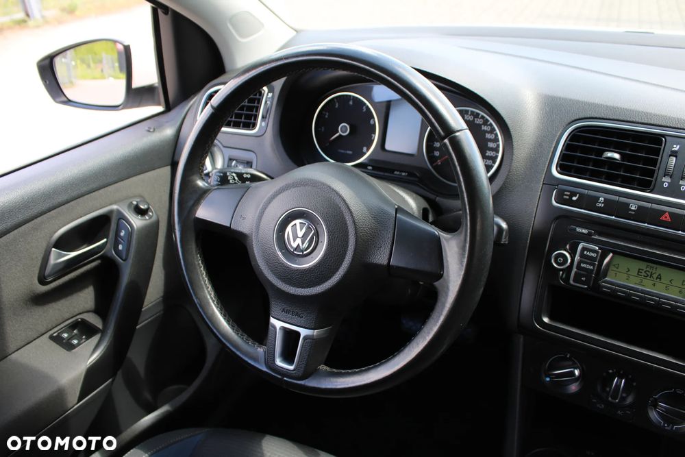 Volkswagen Polo 1.2 Team - 16