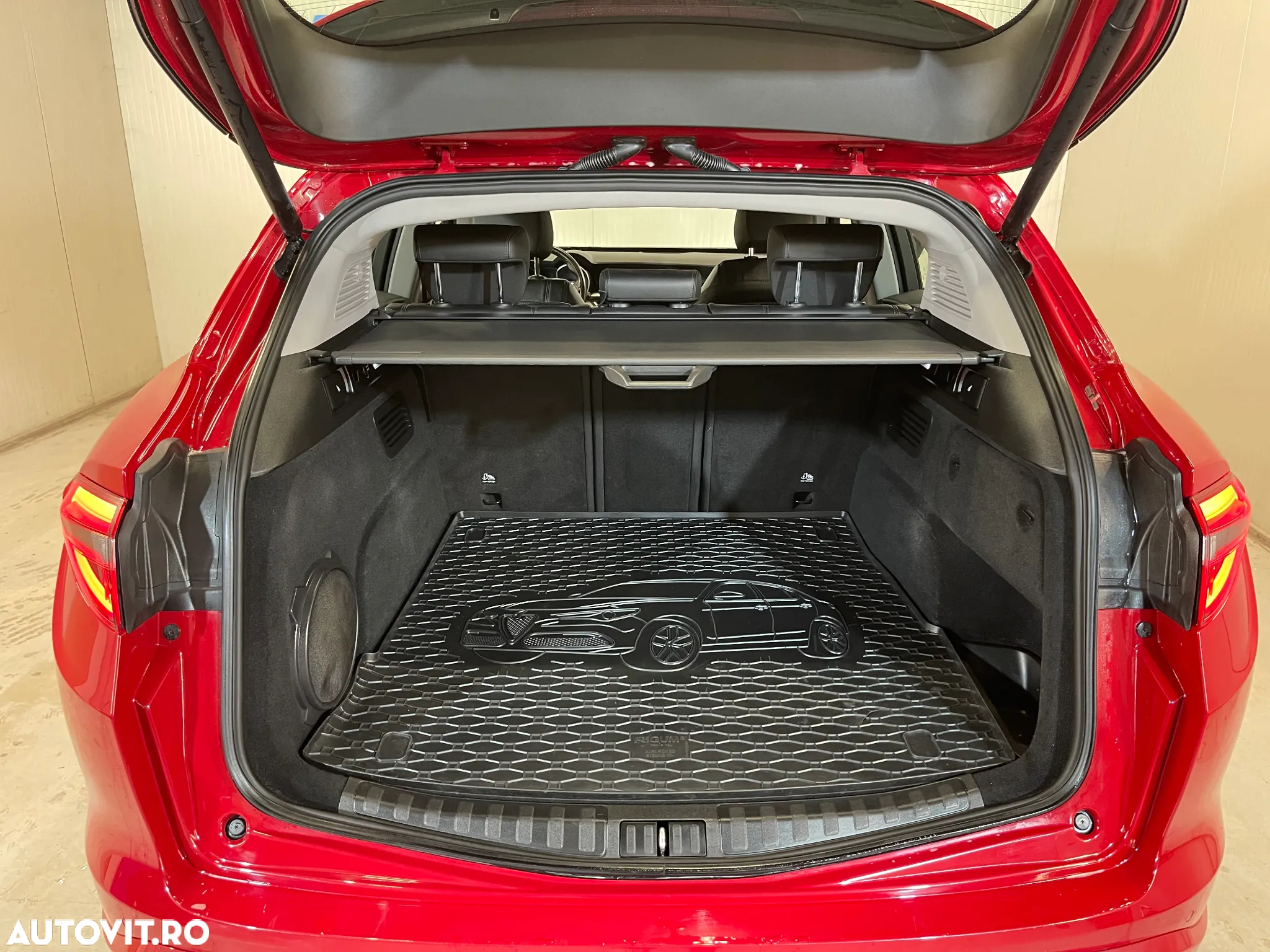 Alfa Romeo Stelvio 2.0 Turbo AWD AT8 Veloce - 12