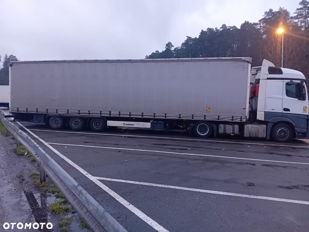 Krone Mega SD 2016, podnoszona oś SAF - 1