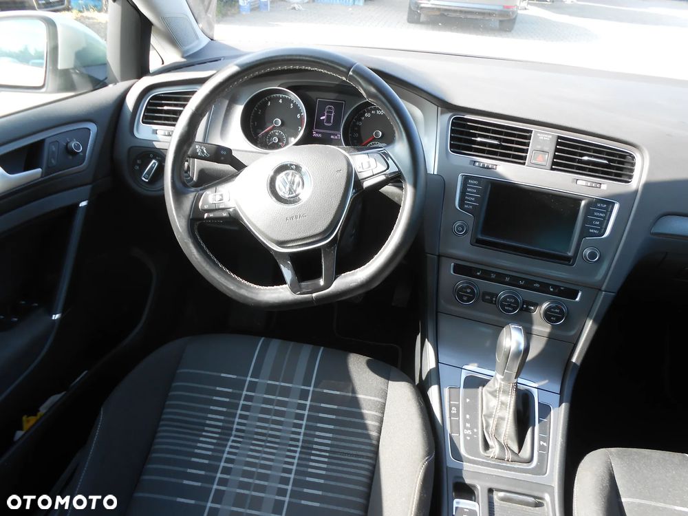 Volkswagen Golf 1.4 TSI BlueMotion Technology DSG Comfortline - 10
