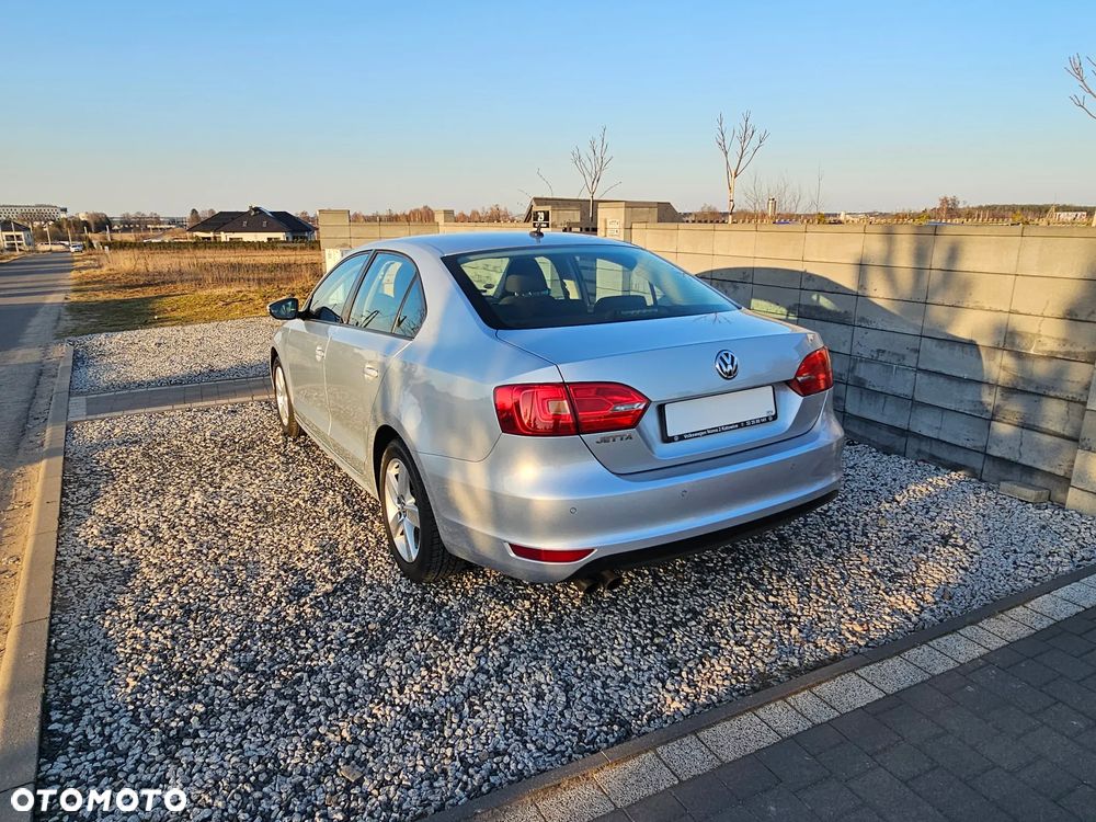 Volkswagen Jetta 1.4 TSI Comfortline - 5