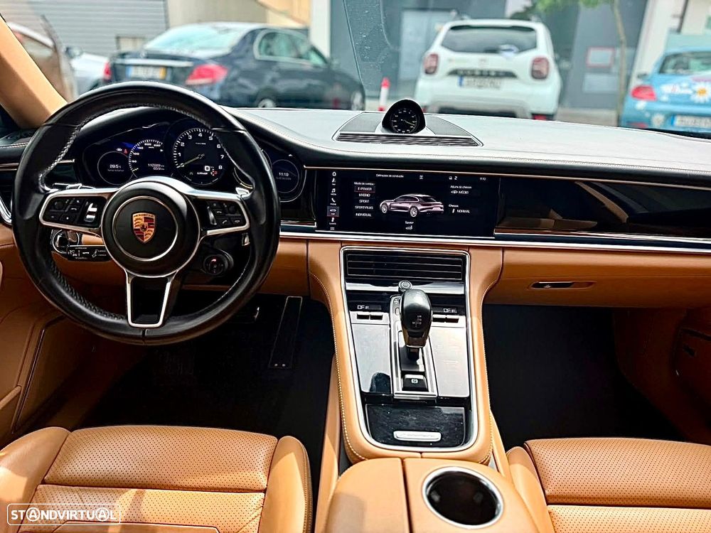 Porsche Panamera Sport Turismo 4 E-Hybrid - 16
