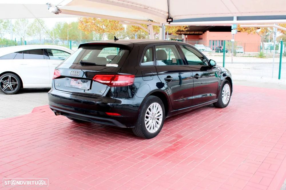 Audi A3 Sportback 1.6 TDI - 4